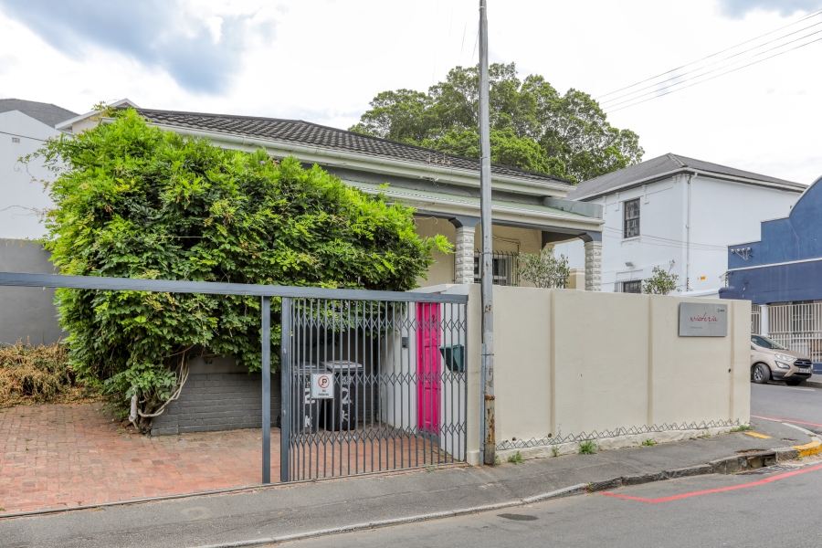 2 Bedroom Property for Sale in Gardens Western Cape